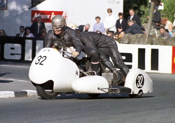 Bran Bardsley & Peter Cropper (Triumph) 1968 500 Sidecar TT