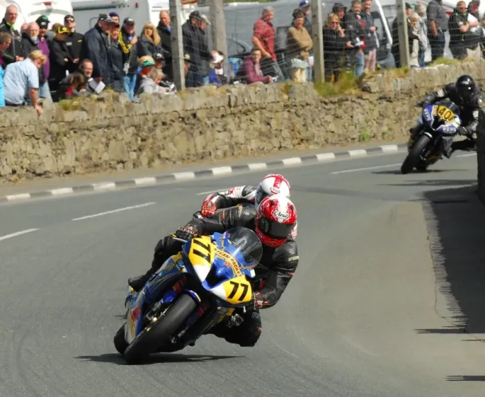 Framed Print : Brendan Fargher (Yamaha) 2016 Southern 100 Framed Print : Brendan Fargher (Yamaha) 2016 Southern 100