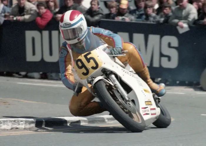 Framed Print : Brent Gladwin (Yamaha) 1985 Senior TT Framed Print : Brent Gladwin (Yamaha) 1985 Senior TT