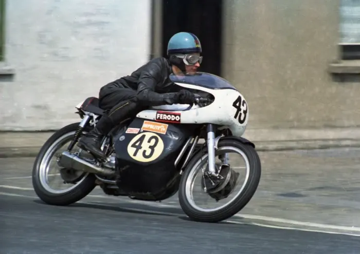 Framed Print : Brian Adams (Norton) 1969 Senior TT Framed Print : Brian Adams (Norton) 1969 Senior TT