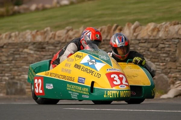 Brian Alflatt & Guy Lowe (Baker Honda) 2004 Sidecar TT