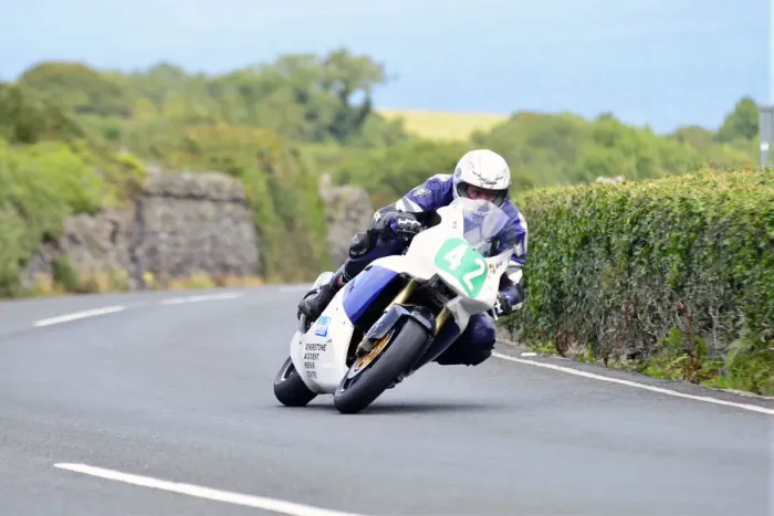 Framed Print : Brian Appleton (Suzuki) 2014 Supertwin Manx Grand Prix
