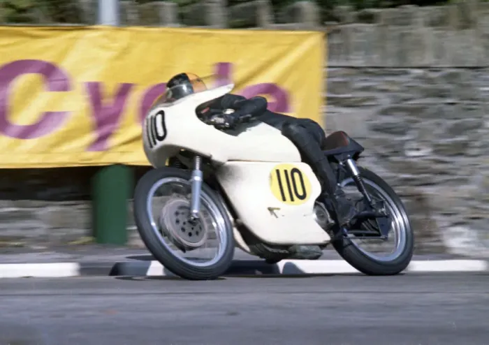 Framed Print : Brian Ball (Norton) 1967 Senior Manx Grand Prix Framed Print : Brian Ball (Norton) 1967 Senior Manx Grand Prix