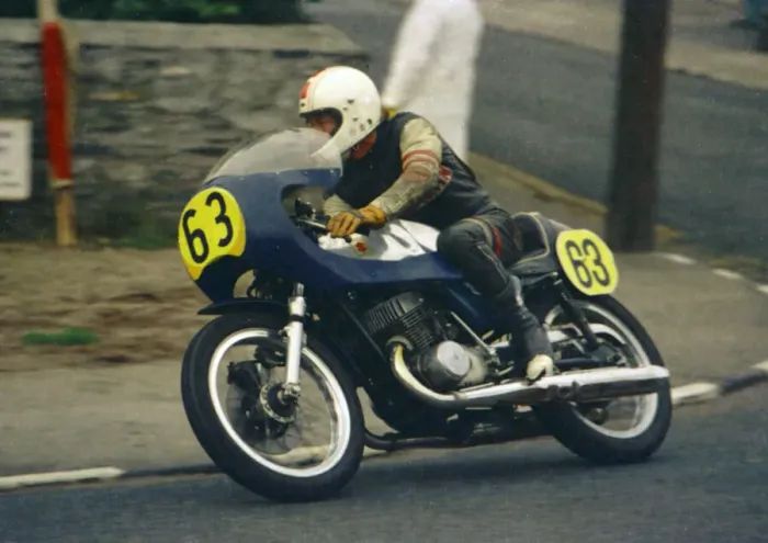 Framed Print : Brian Bedford (Suzuki) 1976 Senior Manx Grand Prix Framed Print : Brian Bedford (Suzuki) 1976 Senior Manx Grand Prix