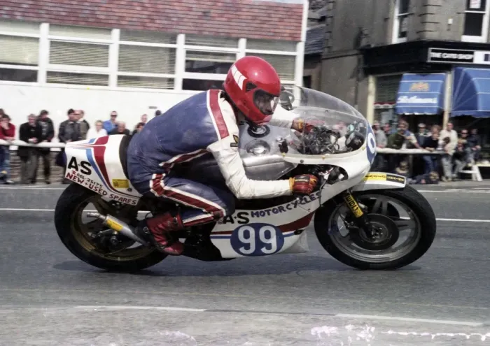 Framed Print : Brian Bownrigg (Yamaha) 1983 Junior Manx Grand Prix Framed Print : Brian Bownrigg (Yamaha) 1983 Junior Manx Grand Prix