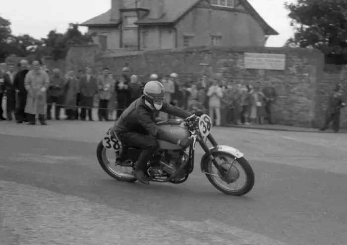 Framed Print : Brian Carr (BSA) 1958 Southern 100 Framed Print : Brian Carr (BSA) 1958 Southern 100