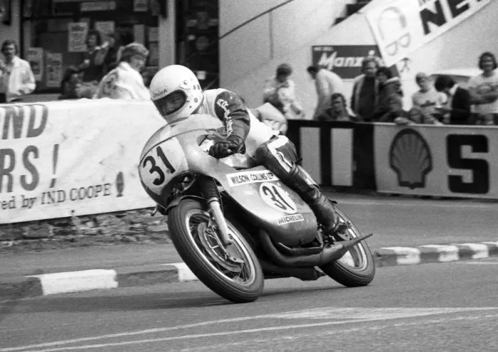 Framed Print : Brian Coope (Suzuki) 1975 Senior Manx Grand Prix Framed Print : Brian Coope (Suzuki) 1975 Senior Manx Grand Prix