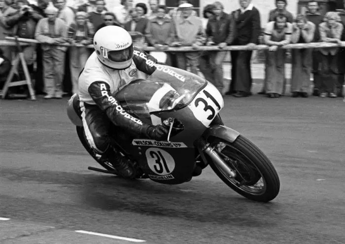 Framed Print : Brian Coope (Suzuki) 1975 Senior Manx Grand Prix Framed Print : Brian Coope (Suzuki) 1975 Senior Manx Grand Prix