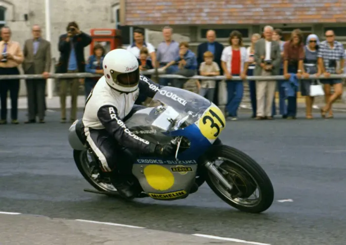 Framed Print : Brian Coope (Suzuki) 1975 Senior Manx Grand Prix Framed Print : Brian Coope (Suzuki) 1975 Senior Manx Grand Prix