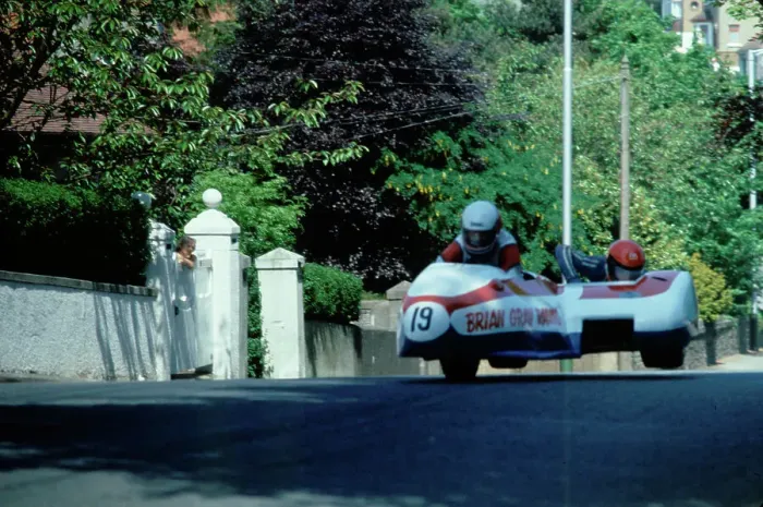 Framed Print : Brian Gray R Holden Yamaha 1985 Sidecar TT Framed Print : Brian Gray R Holden Yamaha 1985 Sidecar TT