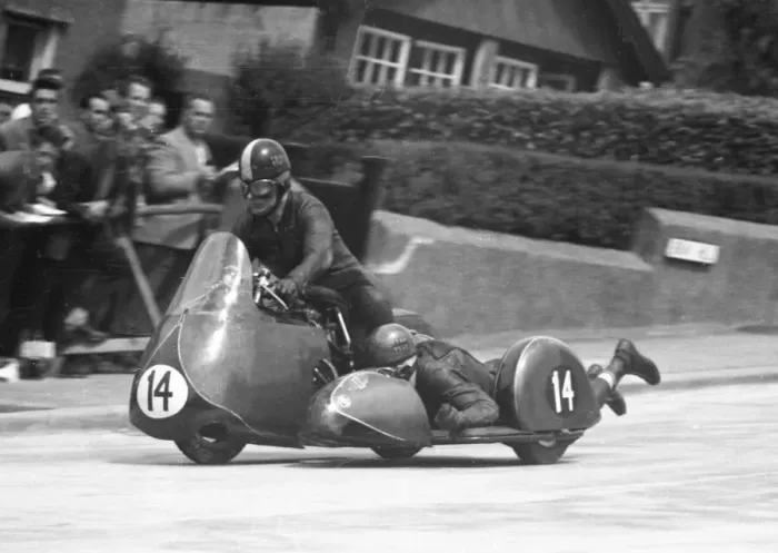 Framed Print : Brian Green & Danny Fynn (Norton) 1960 Sidecar TT