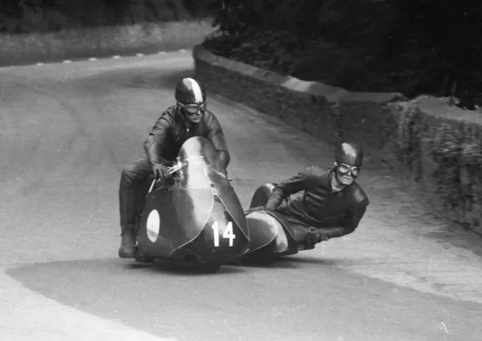 Framed Print : Brian Green & Danny Fynn (Norton) 1960 Sidecar TT Framed Print : Brian Green & Danny Fynn (Norton) 1960 Sidecar TT