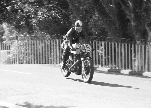 Brian Hunter (Norton) 1961 Senior Manx Grand Prix