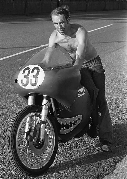 Brian Hussey (Norton) 1973 Senior Manx Grand Prix
