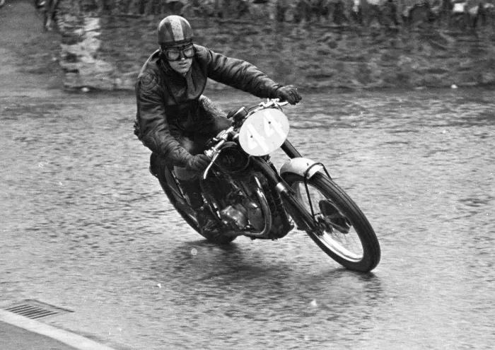 Framed Print : Brian Jackson (AJS) 1949 Junior Clubman TT Framed Print : Brian Jackson (AJS) 1949 Junior Clubman TT