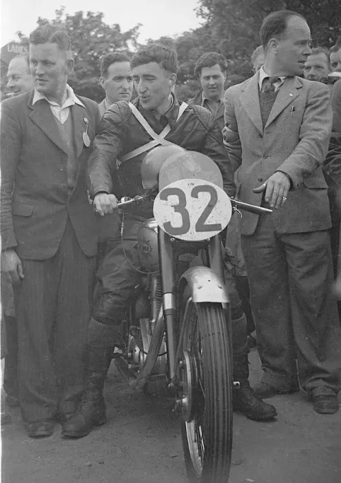 Framed Print : Brian Jackson (BSA) 1950 Junior Clubman TT Framed Print : Brian Jackson (BSA) 1950 Junior Clubman TT