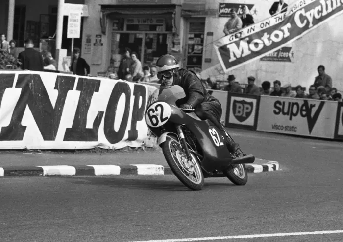 Framed Print : Brian Kaye (Honda) 1966 Ultra Lightweight TT Framed Print : Brian Kaye (Honda) 1966 Ultra Lightweight TT