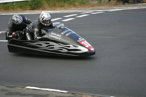 Brian Kelly & Jamie Scarffe (DMR Honda) 2005 Siecar TT