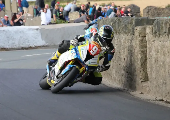 Framed Print : Brian McCormack (BMW) 2018 Southern 100 Framed Print : Brian McCormack (BMW) 2018 Southern 100