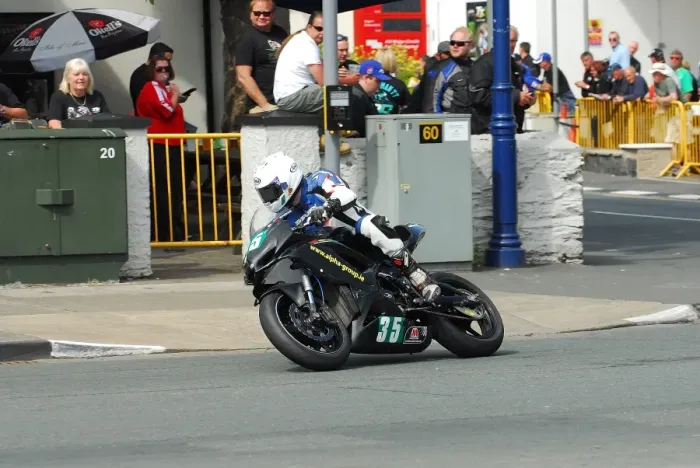Framed Print : Brian McCormack (Kawasaki) 2015 Lightweight TT Framed Print : Brian McCormack (Kawasaki) 2015 Lightweight TT