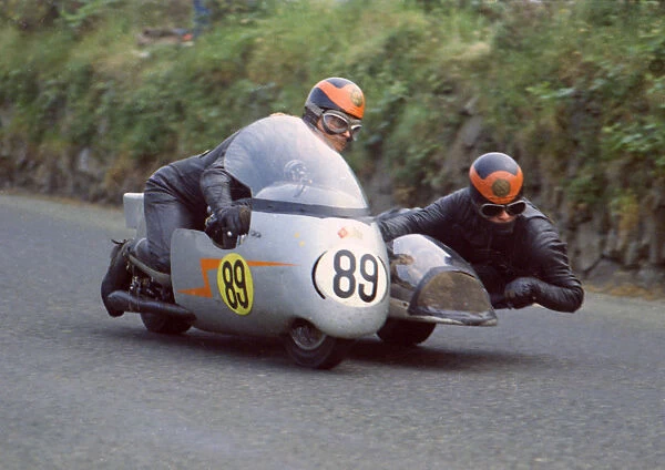 Brian Mee & Colin Newbold (BSA) 1970 750 Sidecar TT