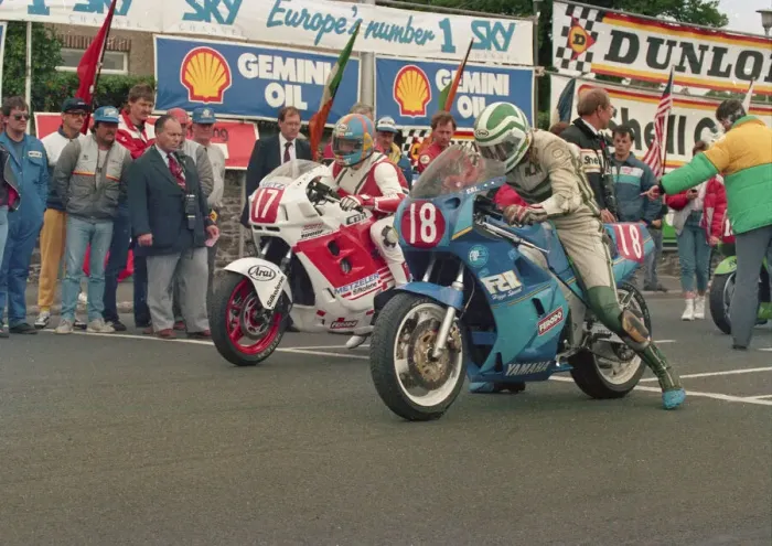 Framed Print : Brian Morrison (Honda) and Alan Batson (Yamaha) 1988 Production A TT Framed Print : Brian Morrison (Honda) and Alan Batson (Yamaha) 1988 Production A TT