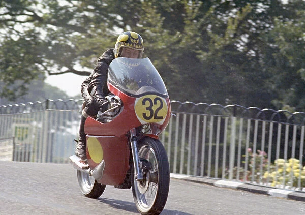 Brian Peters (Norton) 1972 Senior Manx Grand Prix