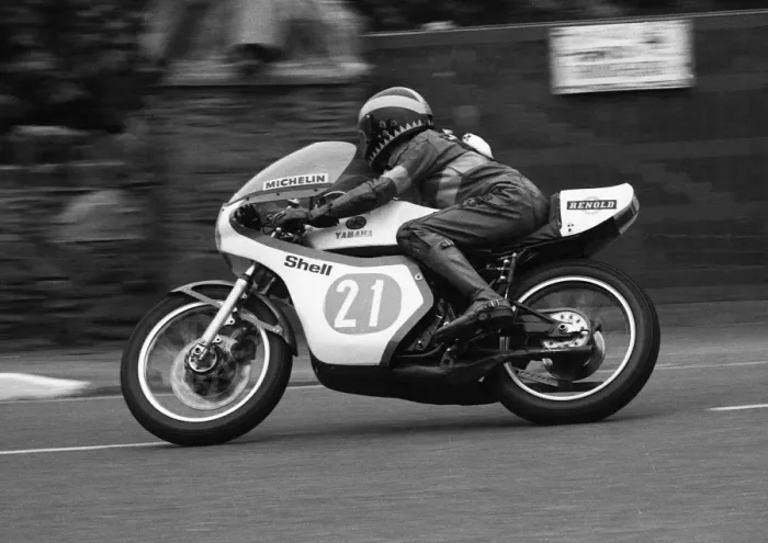 Framed Print : Brian Peters (Yamaha) 1977 Jubilee TT Framed Print : Brian Peters (Yamaha) 1977 Jubilee TT
