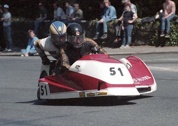 Brian Rostron & Chris Cain (Yamaha) 1985 Sidecar TT