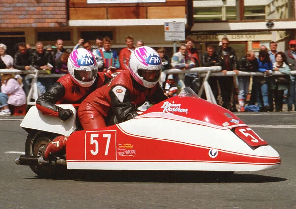 Brian Rostron & Ian Gemmell (Winstanley Yamaha) 1995 Sidecar TT