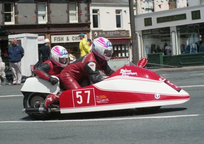 Framed Print : Brian Rostron & Ian Gemmell (Winstanley Yamaha) 1995 Sidecar TT Framed Print : Brian Rostron & Ian Gemmell (Winstanley Yamaha) 1995 Sidecar TT