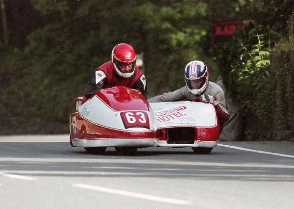 Brian Rostron & William Hodson (Baker Kawasaki) 1993 Sidecar TT