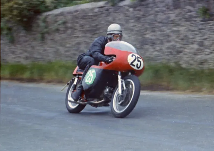 Framed Print : Brian Setchell (Aermacchi) 1965 Lightweight TT Framed Print : Brian Setchell (Aermacchi) 1965 Lightweight TT
