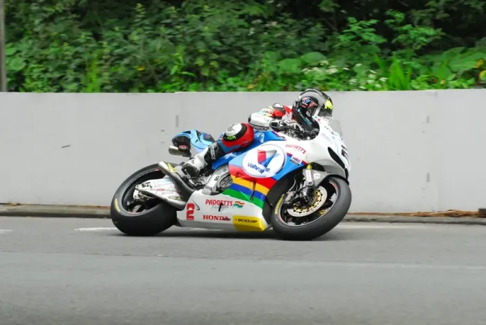 Framed Print : Bruce Anstey (Honda) 2016 Senior TT