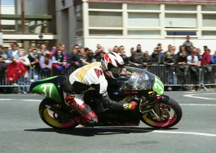 Framed Print : Bruce Anstey (Yamaha) 1996 Lightweight TT Framed Print : Bruce Anstey (Yamaha) 1996 Lightweight TT