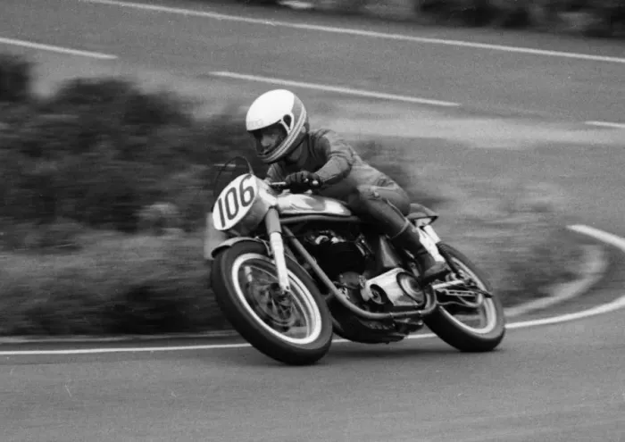 Framed Print : Bill Cadger (BSA) 1985 Classic Manx Grand Prix Framed Print : Bill Cadger (BSA) 1985 Classic Manx Grand Prix