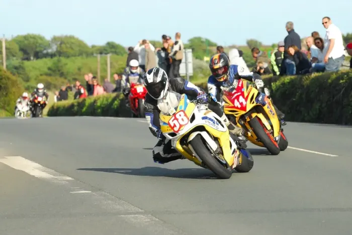 Framed Print : Callum Laidlaw (Suzuki) and Rob Hodson (PRF Suzuki) 2015 Southern 100 Framed Print : Callum Laidlaw (Suzuki) and Rob Hodson (PRF Suzuki) 2015 Southern 100