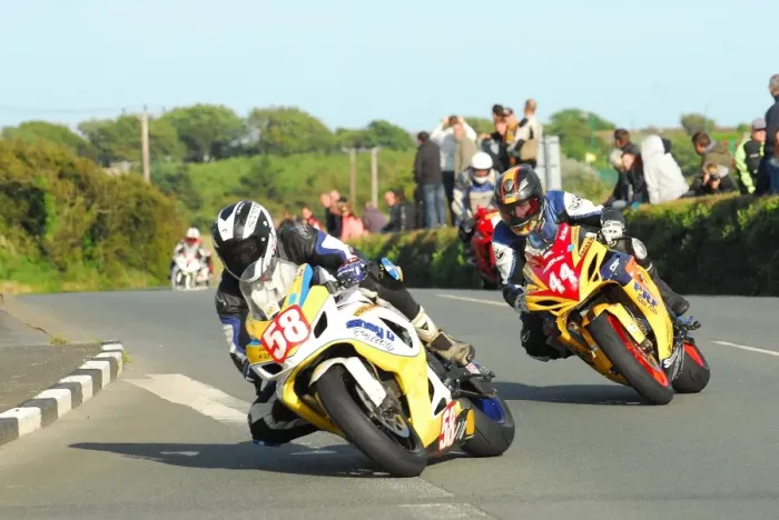 Framed Print : Callum Laidlaw (Suzuki) and Rob Hodson (Suzuki) 2015 Southern 100 Framed Print : Callum Laidlaw (Suzuki) and Rob Hodson (Suzuki) 2015 Southern 100