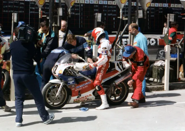 Framed Print : Carl Fogarty (Honda) 1989 Formula One TT Framed Print : Carl Fogarty (Honda) 1989 Formula One TT