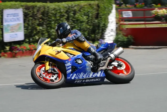 Framed Print : Carl Rennie (Suzuki) 2008 Superbike TT Framed Print : Carl Rennie (Suzuki) 2008 Superbike TT
