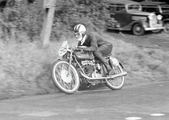 Framed Print : Cecil Sandford MV 1952 Ultra Lightweight Ulster Grand Prix Framed Print : Cecil Sandford MV 1952 Ultra Lightweight Ulster Grand Prix