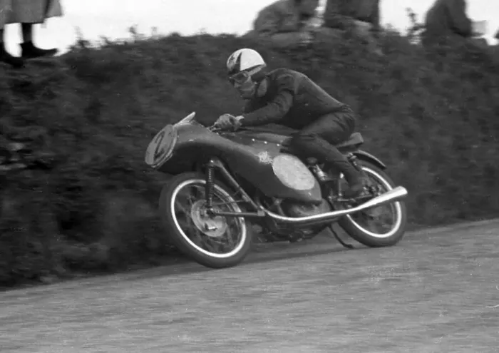 Framed Print : Cecil Sandford MV 1954 Ultra Lightweight TT Framed Print : Cecil Sandford MV 1954 Ultra Lightweight TT