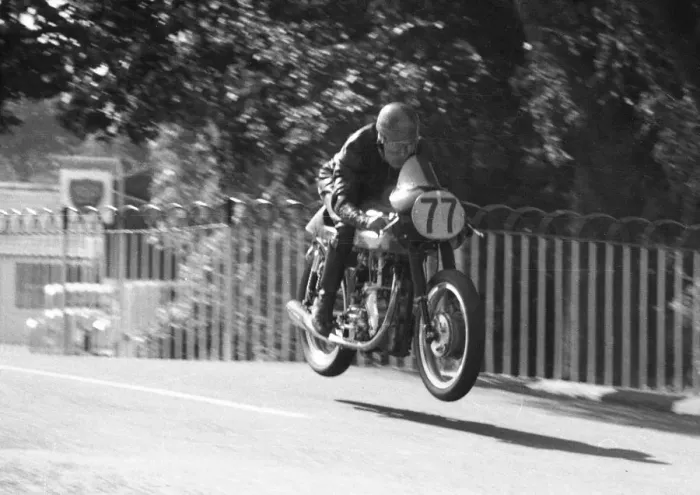 Framed Print : Charles Morgan (Velocette) 1961 Senior Manx Grand Prix practice Framed Print : Charles Morgan (Velocette) 1961 Senior Manx Grand Prix practice
