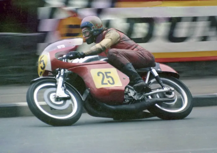 Framed Print : Charlie Sanby (Hi-Tac Suzuki) 1973 Senior TT Framed Print : Charlie Sanby (Hi-Tac Suzuki) 1973 Senior TT