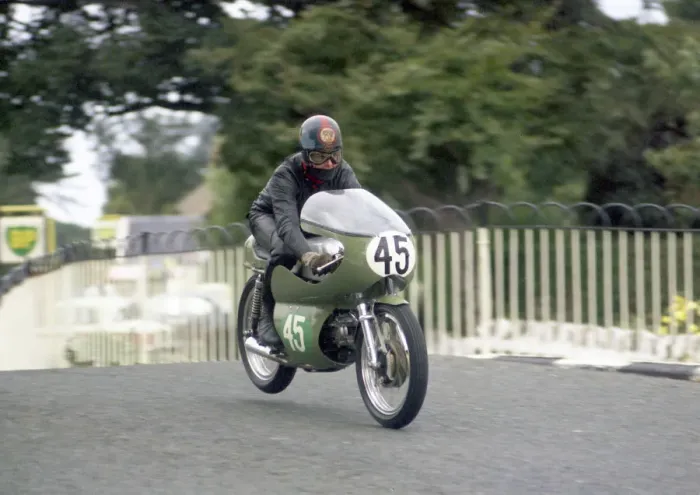 Framed Print : Chas Mortimer (Aermacchi) 1968 Lightweight Manx Grand Prix Framed Print : Chas Mortimer (Aermacchi) 1968 Lightweight Manx Grand Prix