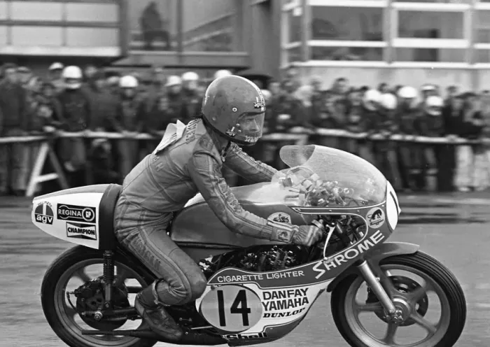 Framed Print : Chas Mortimer (Danfay Yamaha) 1975 Senior TT Framed Print : Chas Mortimer (Danfay Yamaha) 1975 Senior TT