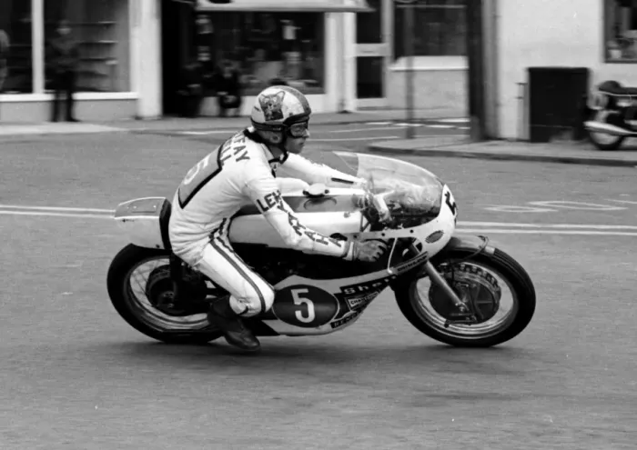 Framed Print : Chas Mortimer (Yamaha) 1972 Lightweight TT Framed Print : Chas Mortimer (Yamaha) 1972 Lightweight TT