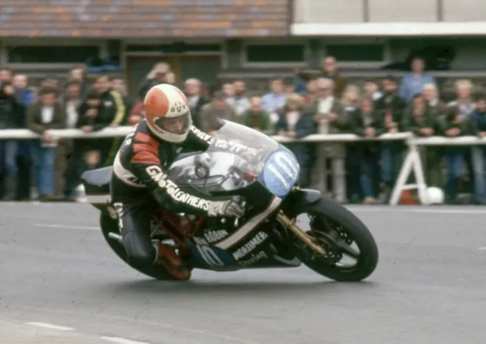 Framed Print : Chas Mortimer (Yamaha) 1983 350cc TT Framed Print : Chas Mortimer (Yamaha) 1983 350cc TT