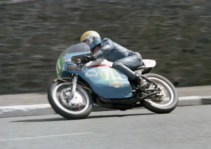 Framed Print : Chris Bond (Yamaha) 1979 Junior TT Framed Print : Chris Bond (Yamaha) 1979 Junior TT