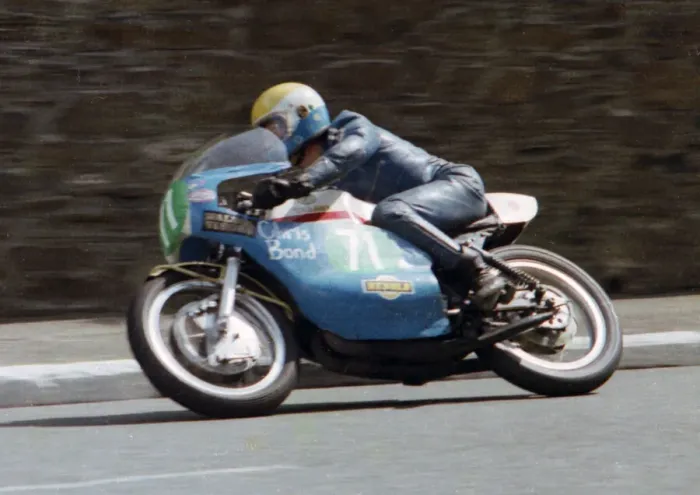 Framed Print : Chris Bond (Yamaha) 1979 Lightweight TT Framed Print : Chris Bond (Yamaha) 1979 Lightweight TT